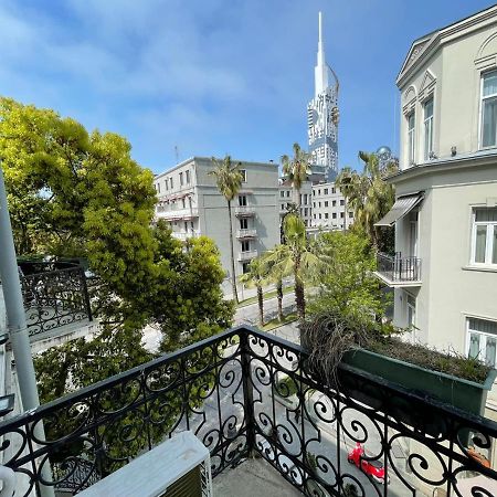Центр города Батуми Apartment Rustaveli 13 Екстериор снимка