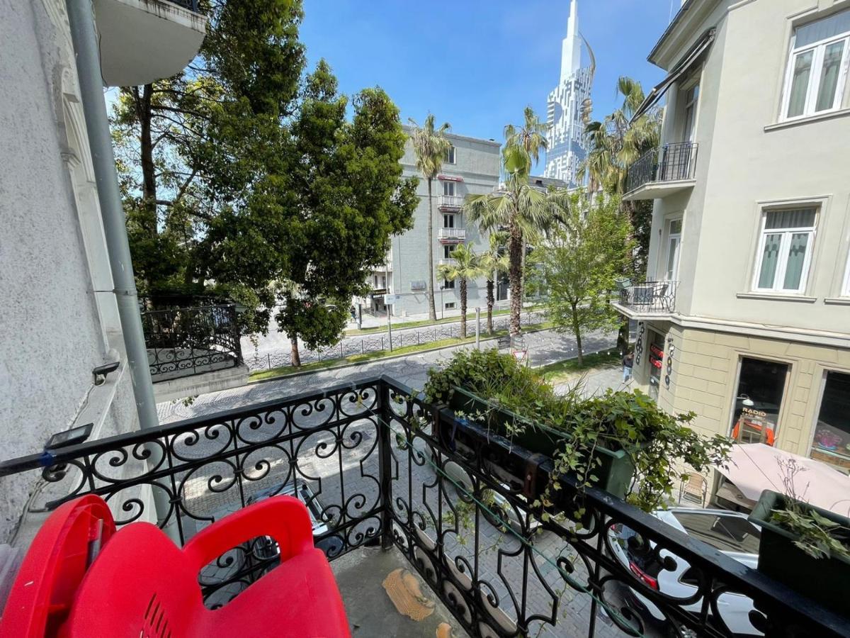 Центр города Батуми Apartment Rustaveli 13 Екстериор снимка